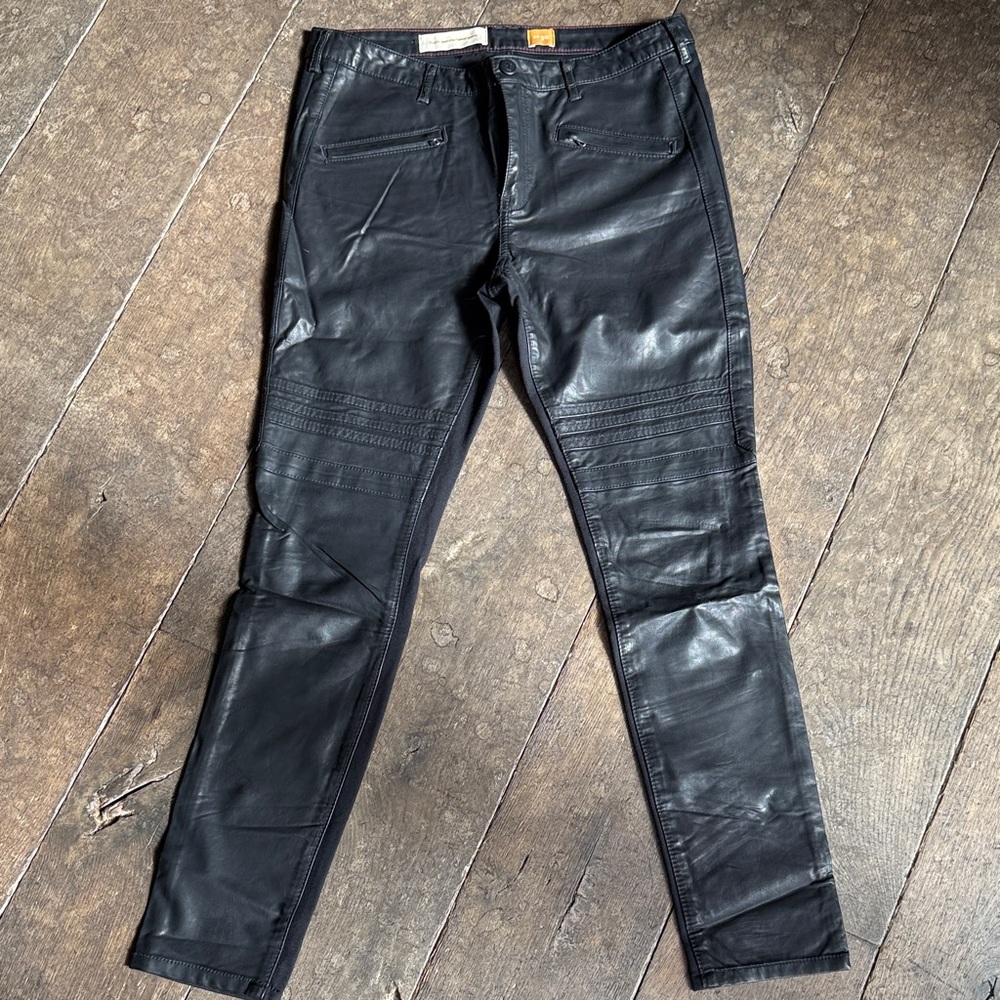 Anthropologie Pilcro Black Skinny Pants, pleather on front, fabric on back.